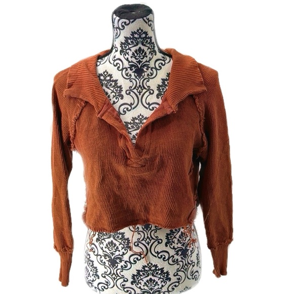 We The Free Distressed Darcy Cropped Sweater in Cedar - Picture 12 of 14